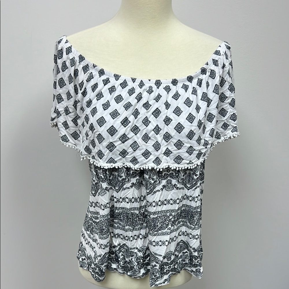 Black and White Patterned off the Shoulder Women's Top